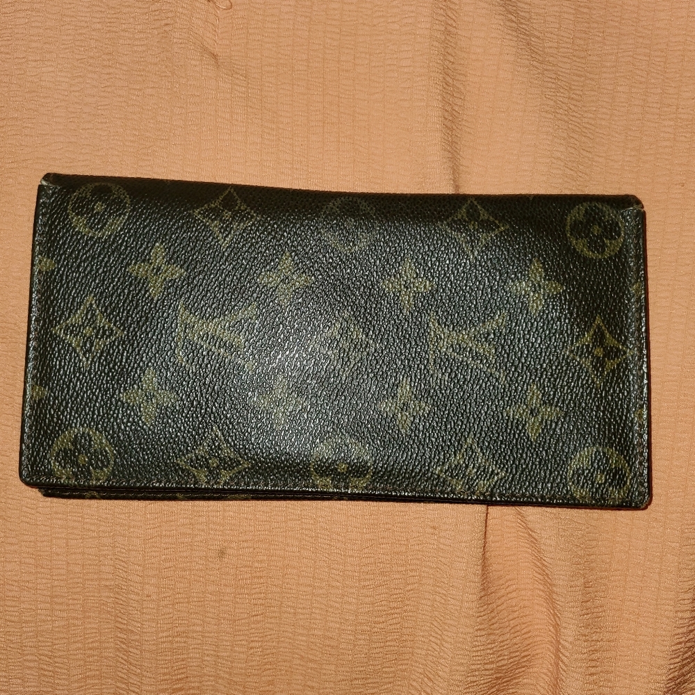 Louis Vuitton Long Monogram Bifold Vintage Wallet